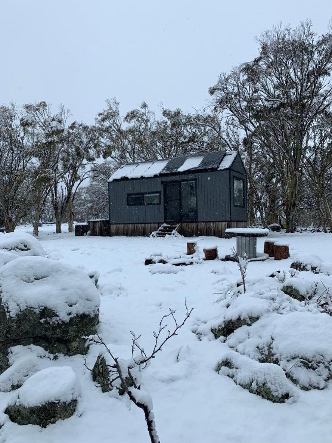 Big Yard Escapes - Two Off-Grid Tiny Houses On The Mowamba River Jindabyne Exterior foto
