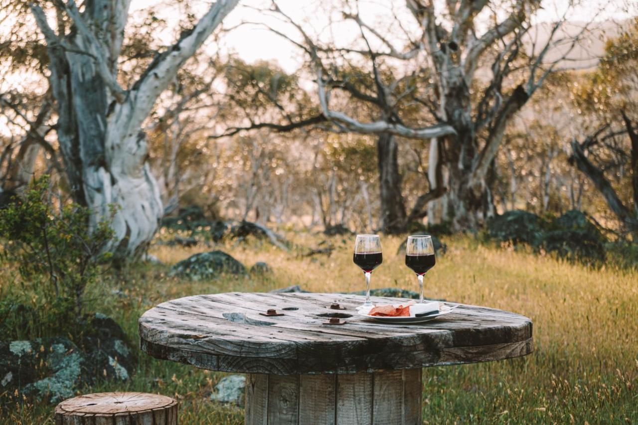 Big Yard Escapes - Two Off-Grid Tiny Houses On The Mowamba River Jindabyne Exterior foto