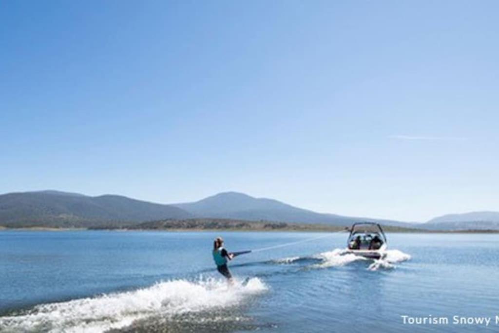 Big Yard Escapes - Two Off-Grid Tiny Houses On The Mowamba River Jindabyne Exterior foto