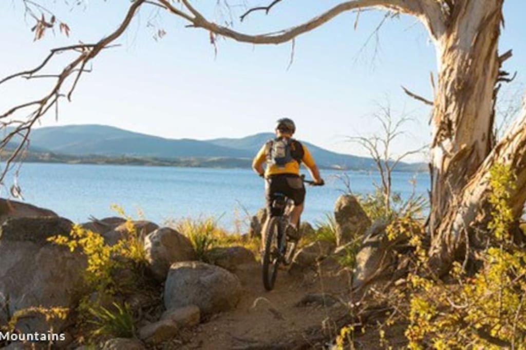 Big Yard Escapes - Two Off-Grid Tiny Houses On The Mowamba River Jindabyne Exterior foto
