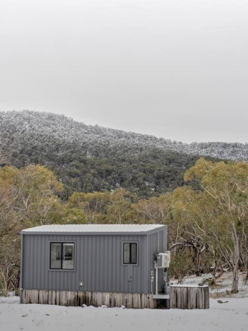 Big Yard Escapes - Two Off-Grid Tiny Houses On The Mowamba River Jindabyne Exterior foto