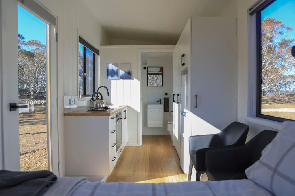 Big Yard Escapes - Two Off-Grid Tiny Houses On The Mowamba River Jindabyne Exterior foto