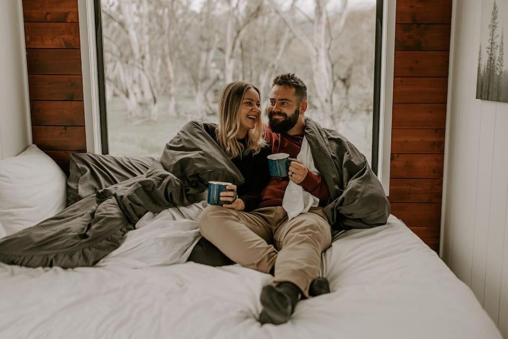 Big Yard Escapes - Two Off-Grid Tiny Houses On The Mowamba River Jindabyne Exterior foto